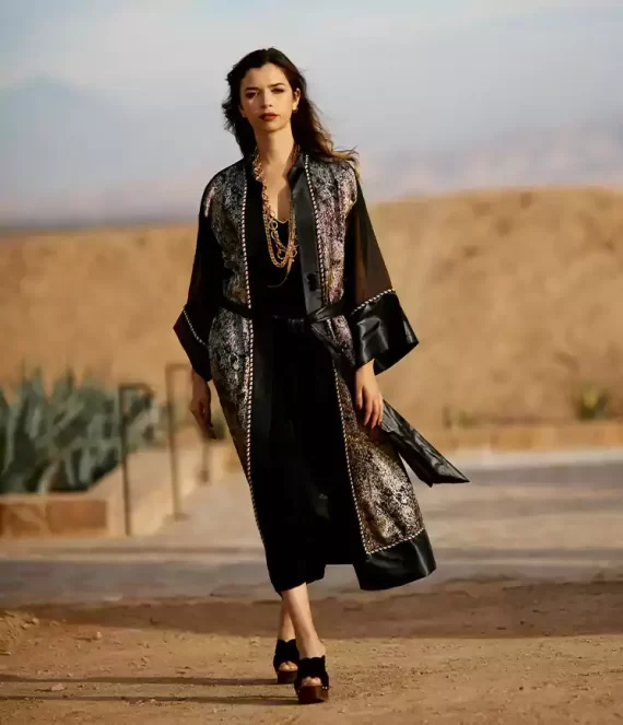 Elegant Chiffon-Sleeved Brocade Kimono